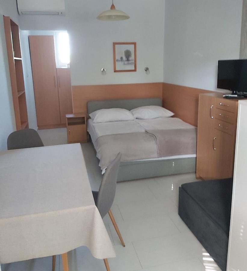 Apartmanhaz Horvath Balatonboglár Exterior foto
