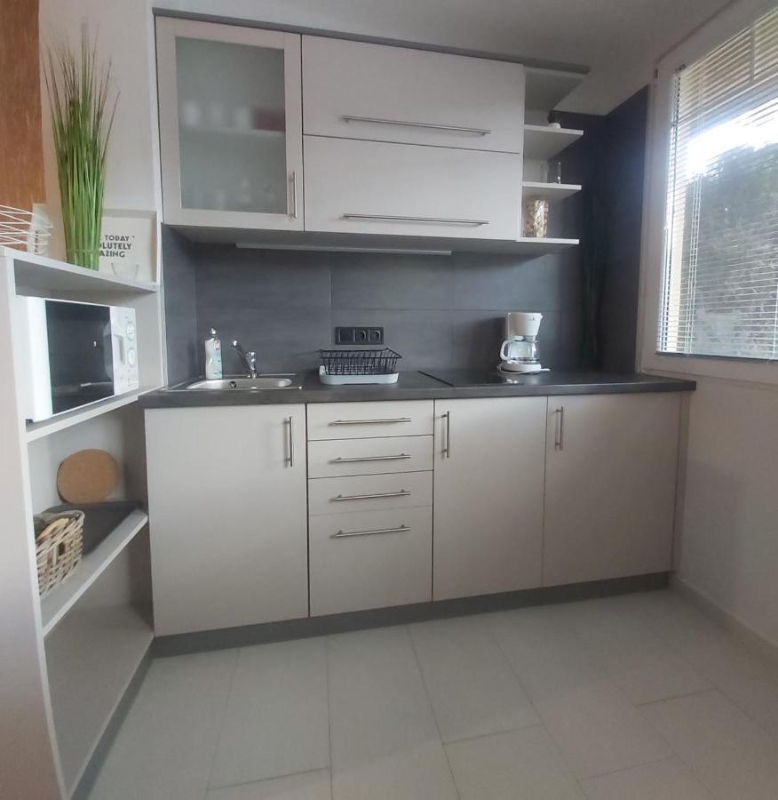 Apartmanhaz Horvath Balatonboglár Exterior foto