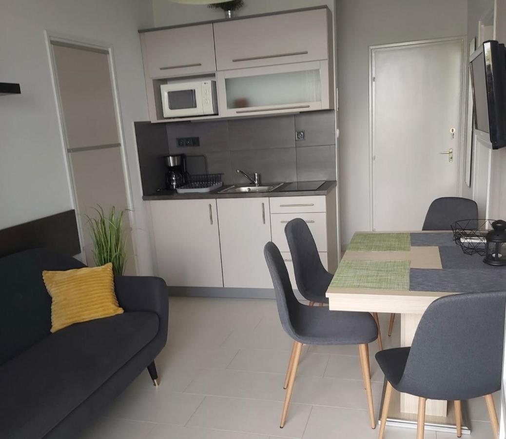 Apartmanhaz Horvath Balatonboglár Exterior foto