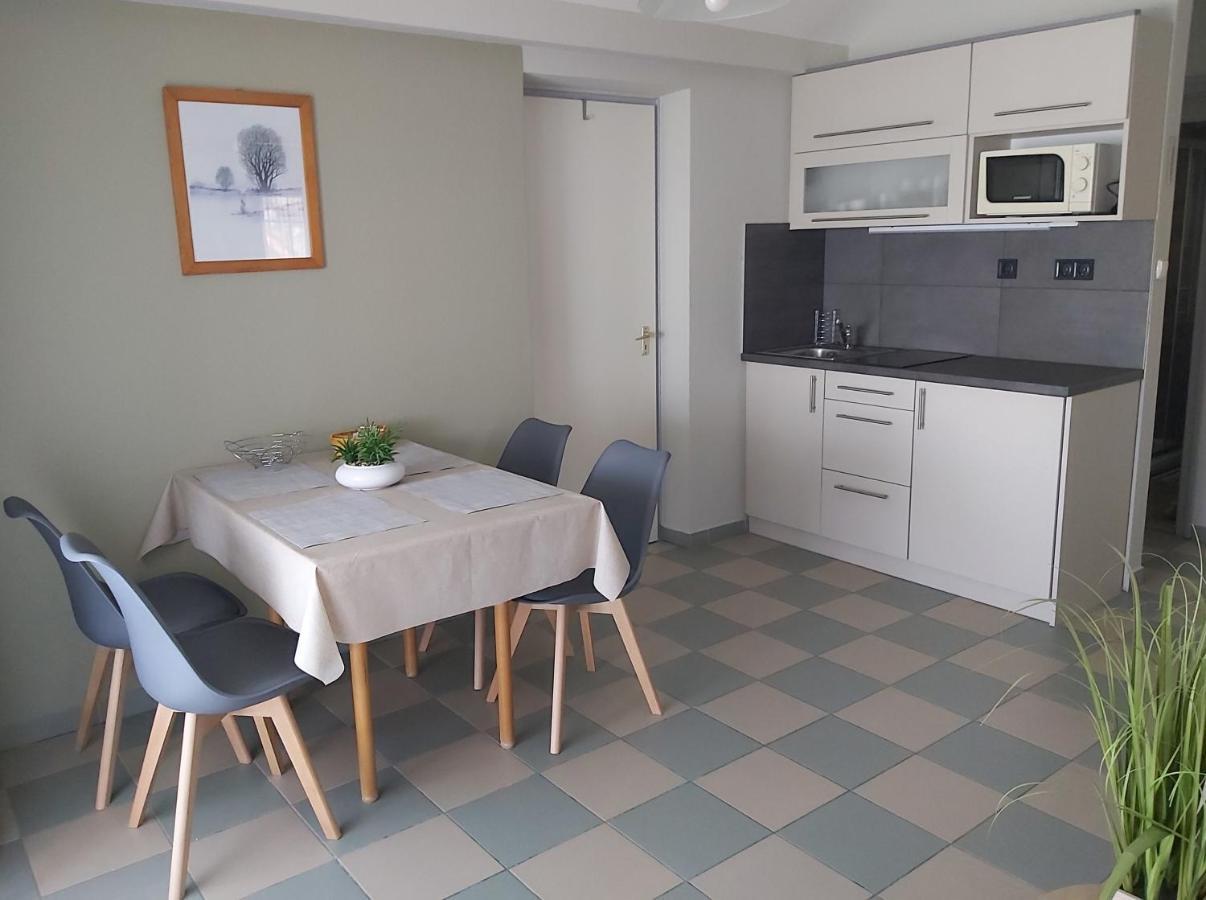 Apartmanhaz Horvath Balatonboglár Exterior foto