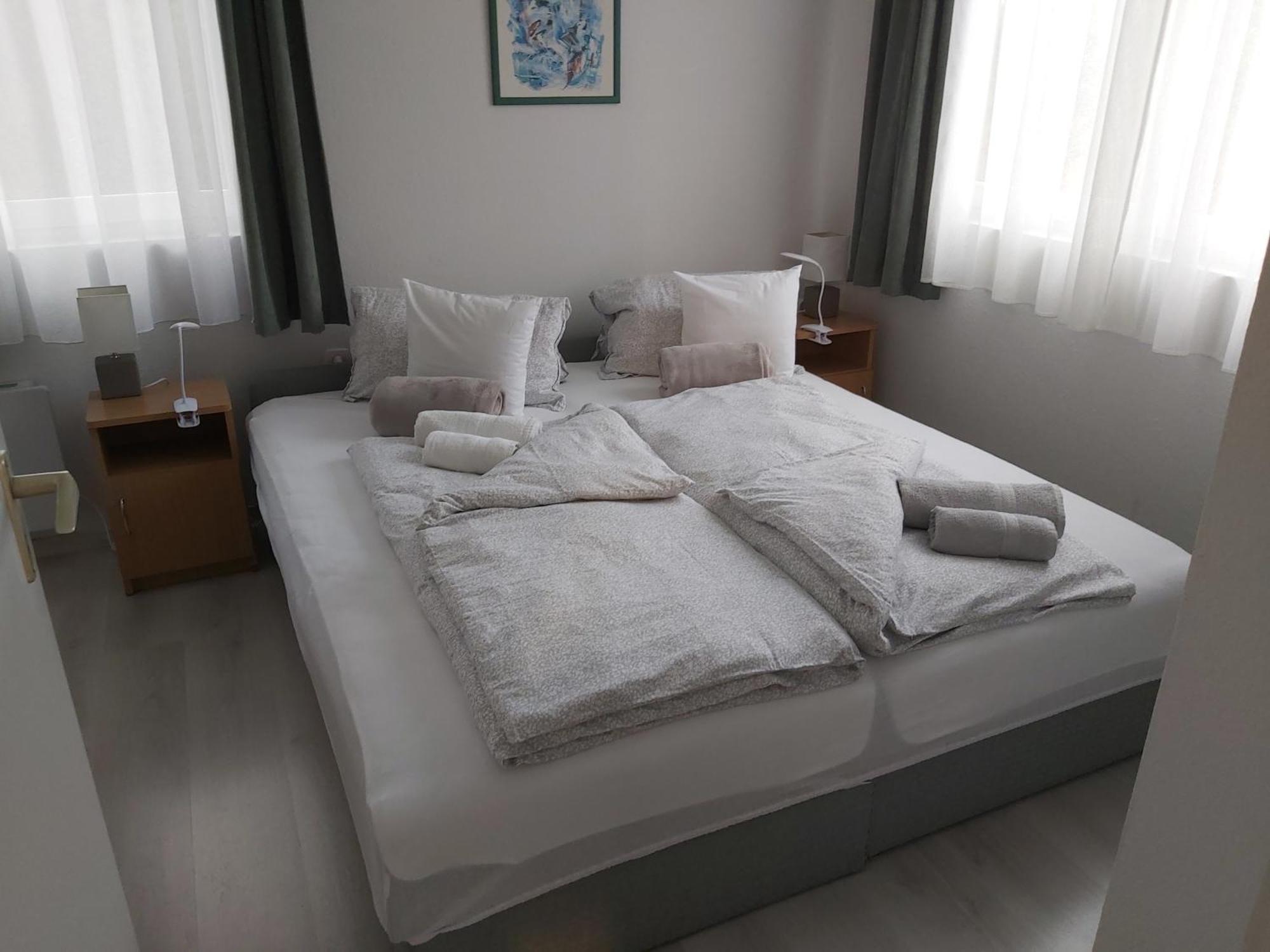 Apartmanhaz Horvath Balatonboglár Exterior foto
