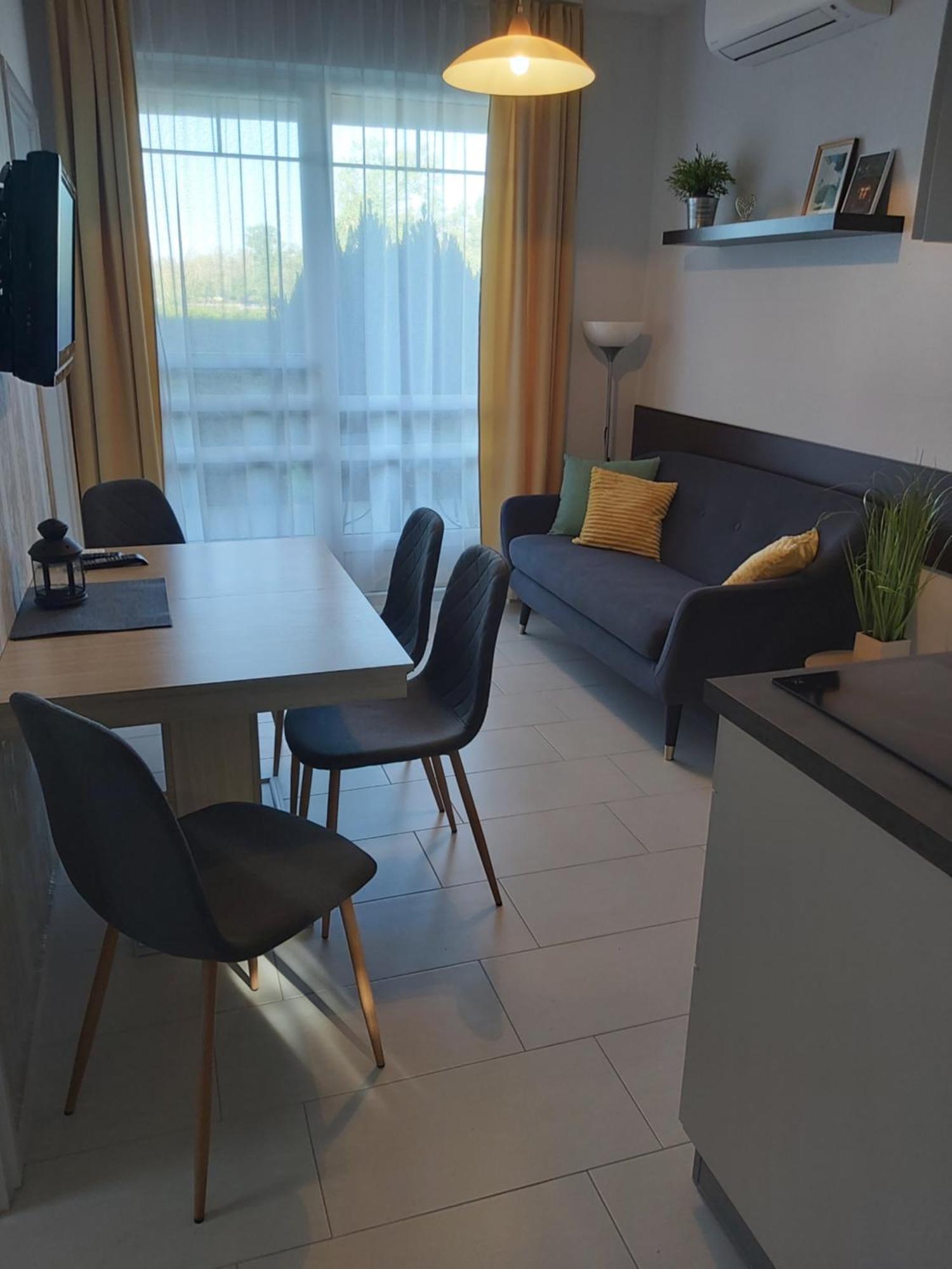 Apartmanhaz Horvath Balatonboglár Exterior foto