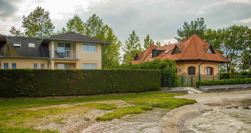 Apartmanhaz Horvath Balatonboglár Exterior foto